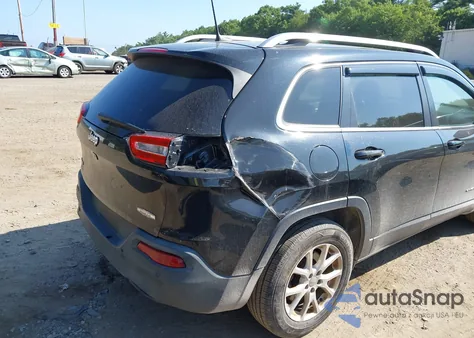 2017 Jeep Cherokee Latitude 4X4 z USA, uszkodzony, nr VIN 1C4PJMCB0HW634904